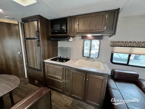 2017 Keystone Bullet Crossfire 2510 BH RV Photo 2