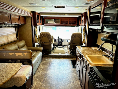 2016 Thor ACE 30.1 RV Photo 2