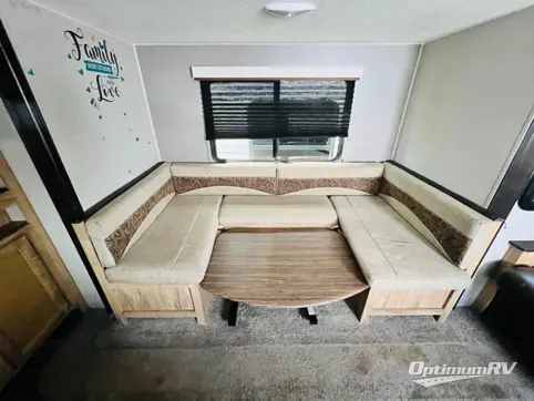 2019 Coachmen Freedom Express Ultra Lite 246RKS RV Photo 4