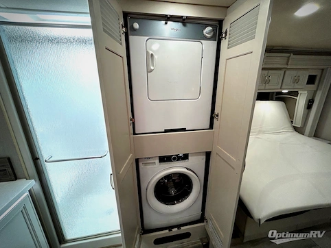 2022 Holiday Rambler Endeavor 38K RV Photo 4