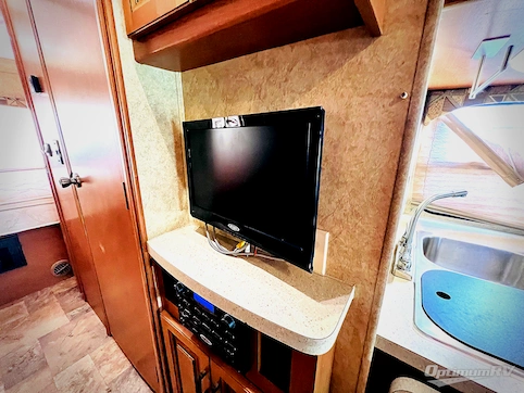 2014 Forest River Sunseeker LE 3170DS RV Photo 4