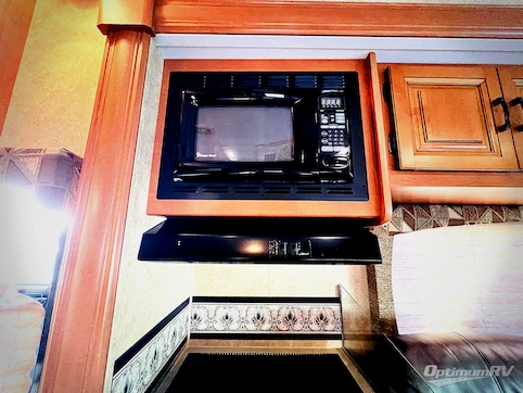 2014 Forest River Sunseeker LE 3170DS RV Photo 3