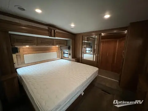 2020 DRV Luxury Suites FullHouse JX450 RV Photo 4