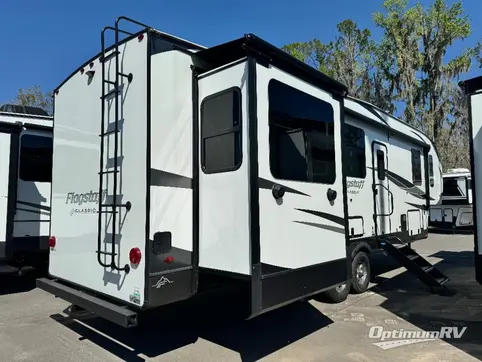 2023 Forest River Flagstaff Classic 529RLBS RV Photo 2