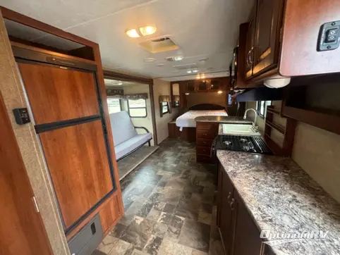 2015 Prime Time Tracer 235RB RV Photo 3