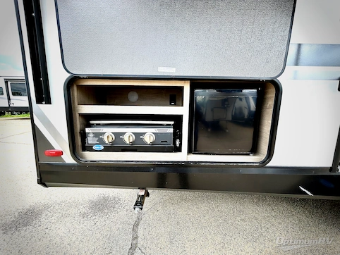 2025 Grand Design Imagine 2800BH RV Photo 4