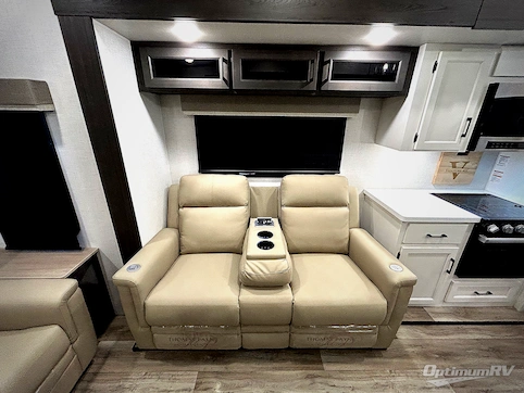 2025 Venture SportTrek Touring Edition STTF353VIK RV Photo 4