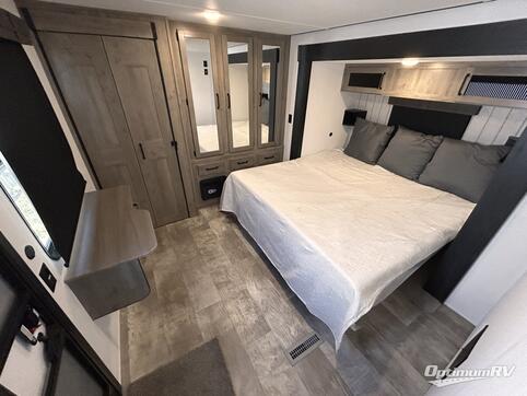 2025 Palomino Puma Destination 403LFT RV Photo 4