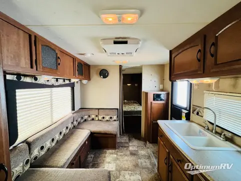 2014 Coachmen Freedom Express 230BH RV Photo 2
