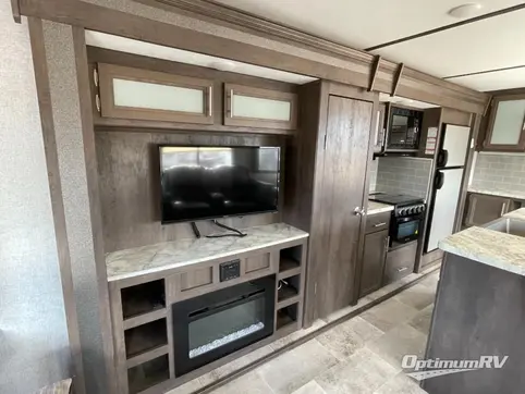 2020 Dutchmen Coleman Light 2955RL RV Photo 4