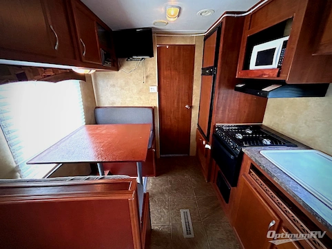 2011 Jayco Jay Flight 22FB RV Photo 2