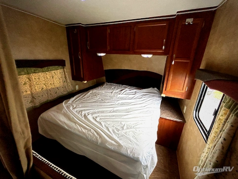 2011 Jayco Jay Flight 22FB RV Photo 3