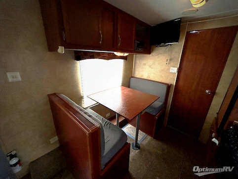 2011 Jayco Jay Flight 22FB RV Photo 4