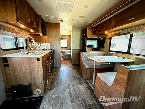 2018 Winnebago Intent 26M RV Photo 2