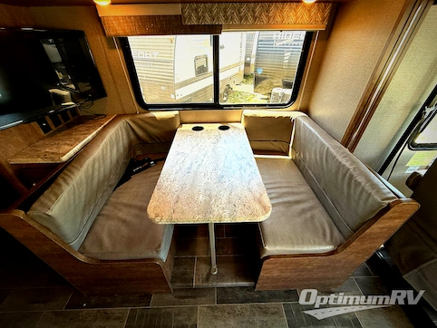 2018 Winnebago Intent 26M RV Photo 3