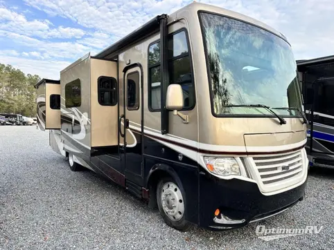 Used 2017 Newmar Bay Star 3333 Featured Photo
