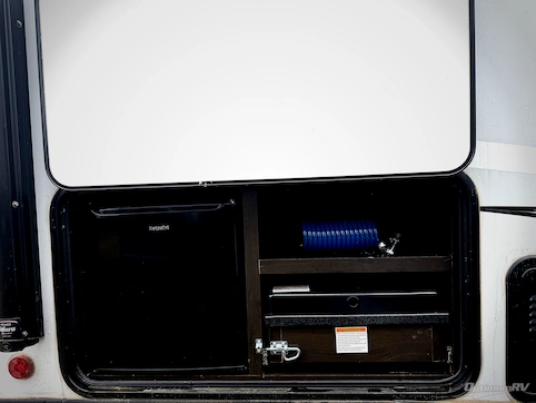 2021 Keystone Bullet Crossfire 2200BH RV Photo 4