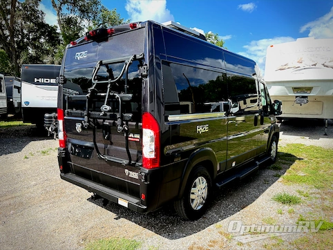 2022 Thor Rize 18M RV Photo 2