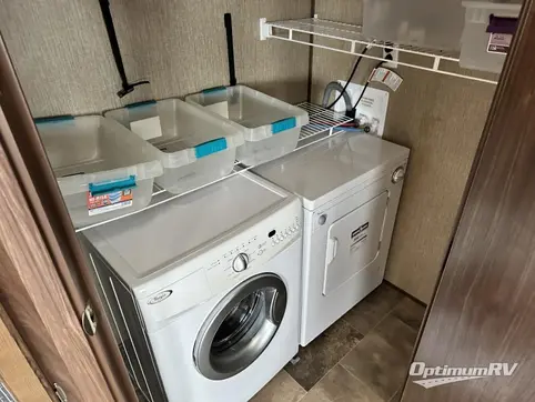 2017 Keystone Sprinter 324FWBHS RV Photo 3