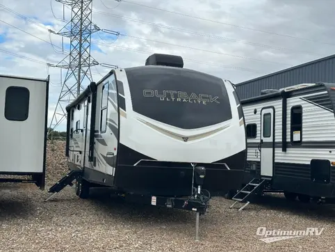 Used 2021 Keystone Outback Ultra Lite 302UBH Featured Photo