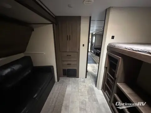 2020 Prime Time Avenger 32QBI RV Photo 2