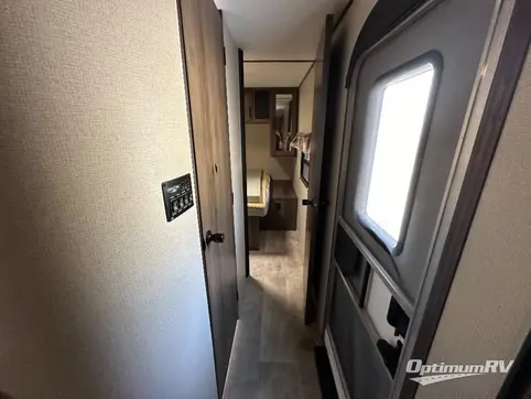 2020 Prime Time Avenger 32QBI RV Photo 4