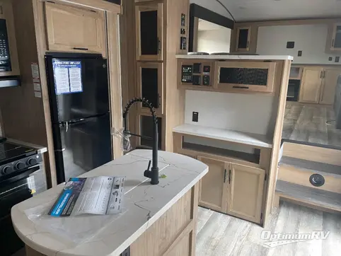 2023 Forest River Cherokee Arctic Wolf Suite 3910 RV Photo 4