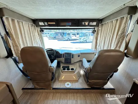 2019 Thor Freedom Traveler A30 RV Photo 3