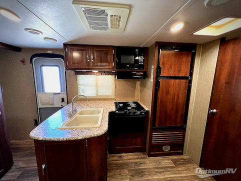 2016 Keystone Passport 2250RB Grand Touring RV Photo 2