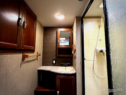 2016 Keystone Passport 2250RB Grand Touring RV Photo 4