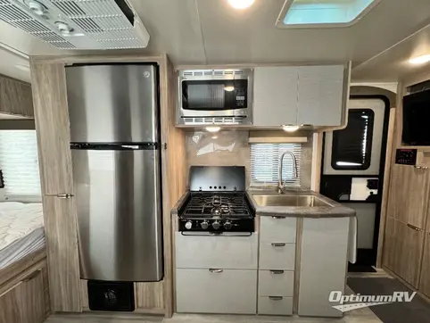 2022 Winnebago Towables Micro Minnie 1808FBS RV Photo 4