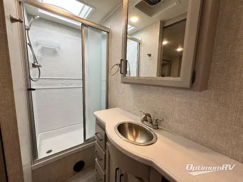 2021 Thor Windsport 35M RV Photo 4
