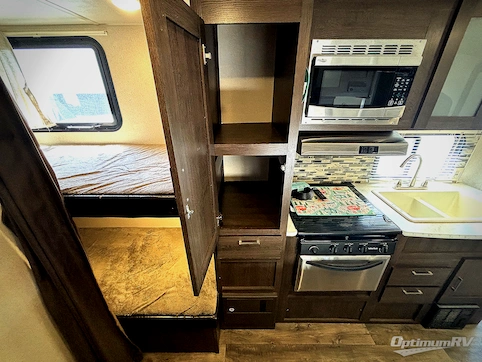 2018 Forest River Wildwood X-Lite 201BHXL RV Photo 4
