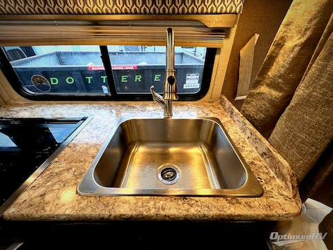 2018 Thor FREEDOM ELITE 24 RV Photo 4