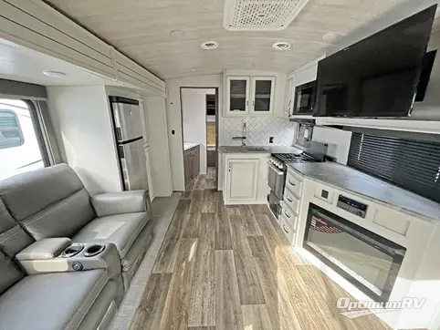 2022 Keystone Cougar Half-Ton 25RDS RV Photo 2