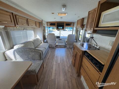 2004 Winnebago Sightseer 30B RV Photo 3