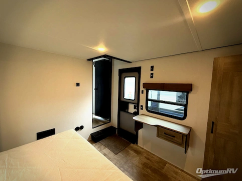2025 Palomino Puma Destination 403LFT RV Photo 4