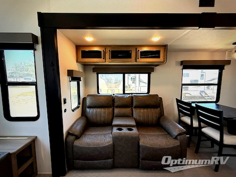 2025 Palomino Puma Destination 402LFT RV Photo 2
