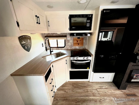2025 Venture Sienna SA271VBH RV Photo 2