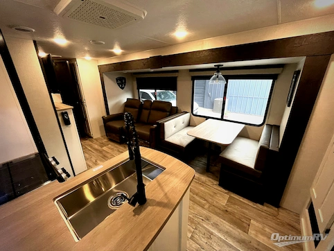 New 2025 Venture Sienna SA281VQB Featured Photo