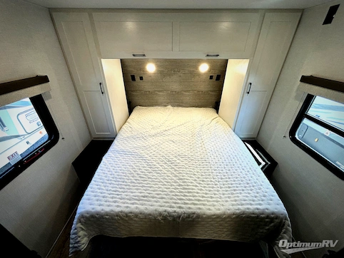 2025 Venture Sienna SA281VQB RV Photo 3