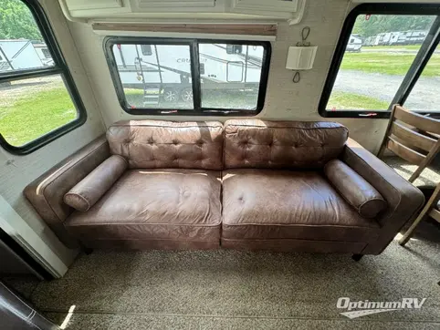 2016 Keystone Cougar Half-Ton Series 26RBIWE RV Photo 4