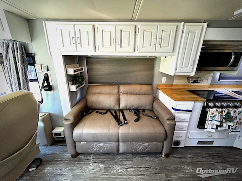 2003 Holiday Rambler Endeavor 36PST RV Photo 3
