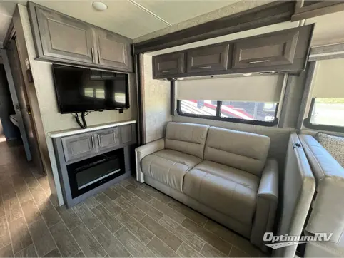 2021 Thor Miramar 37.1 RV Photo 3