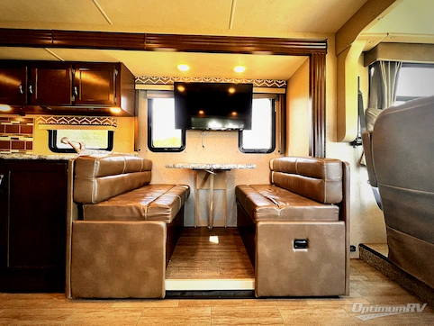 2019 Thor Freedom Traveler A30 RV Photo 3