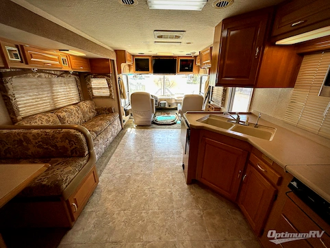 2003 National RV Dolphin 5342 RV Photo 3