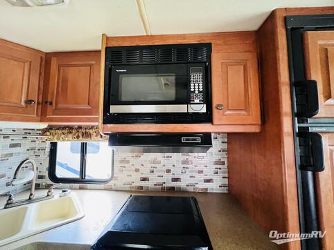 2008 Damon CHALLENGER 371 RV Photo 3