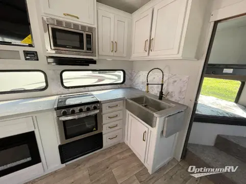 2022 Dutchmen Astoria 2943BHF RV Photo 4