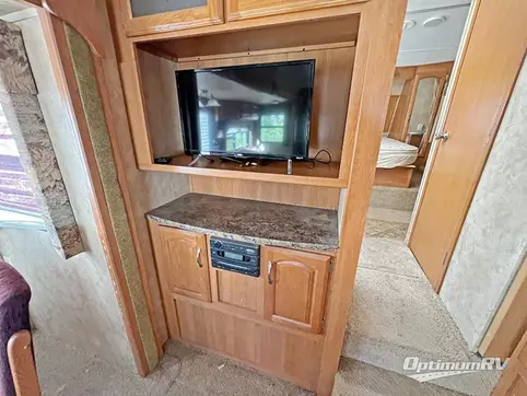 2007 Keystone Cougar 276 RLS RV Photo 4