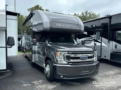 Used 2020 Thor Magnitude SV34 Featured Photo